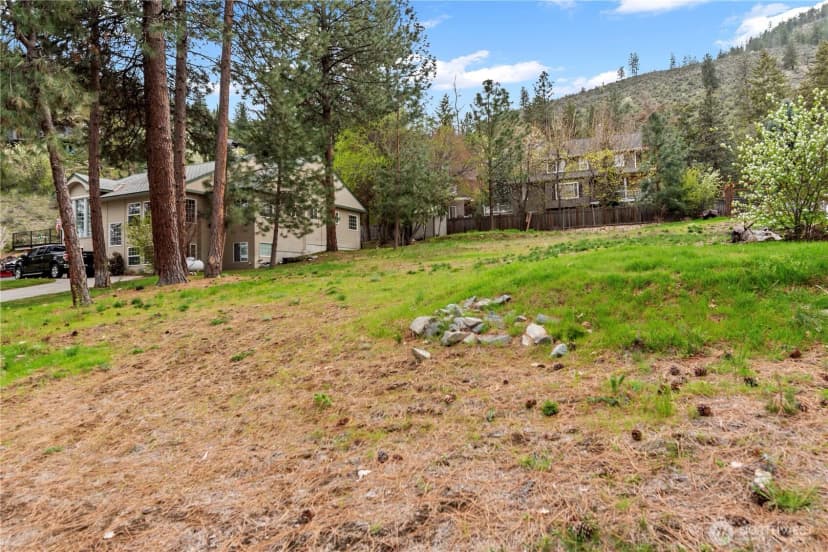 Property photo for 0 Lakeview Place, Chelan photo 3
