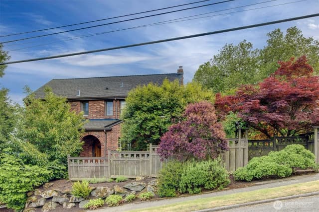 Property photo for 3601 E Cherry Street, Seattle photo 2