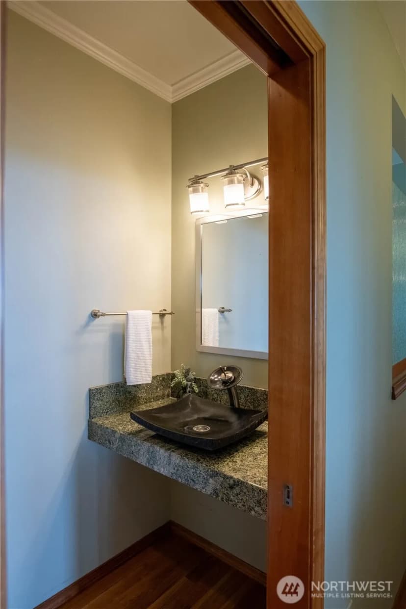 Property photo for 975 E Simmons Road, Port Angeles photo 11