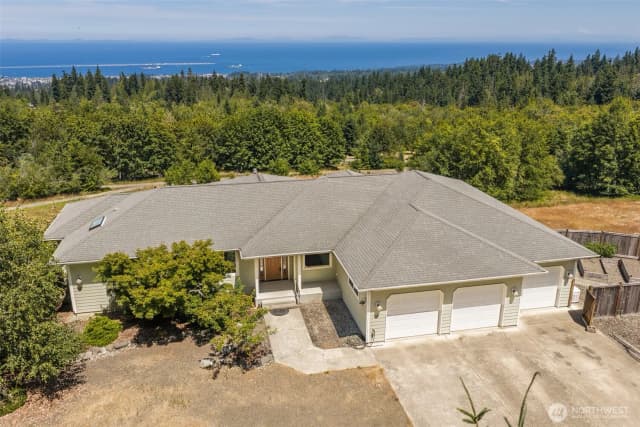 Property photo for 975 E Simmons Road, Port Angeles