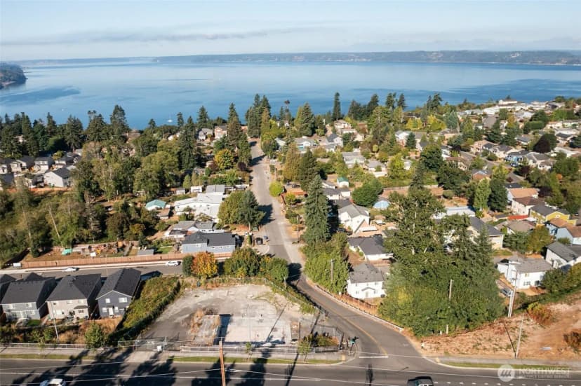 Property photo for 27905 Pacific Highway S, Federal Way