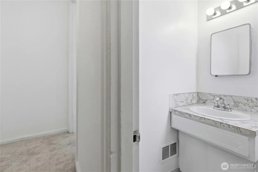 Property photo for 2809 Nichols Boulevard, Longview photo 27