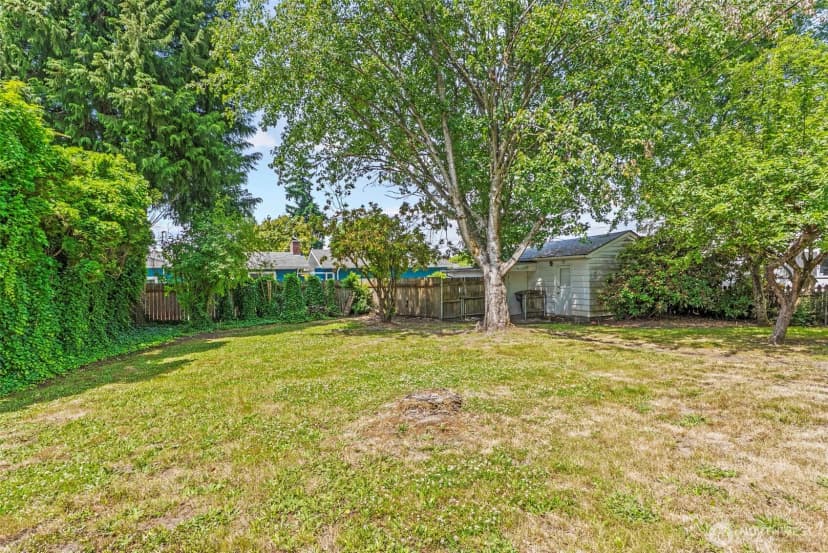 Property photo for 2809 Nichols Boulevard, Longview photo 31