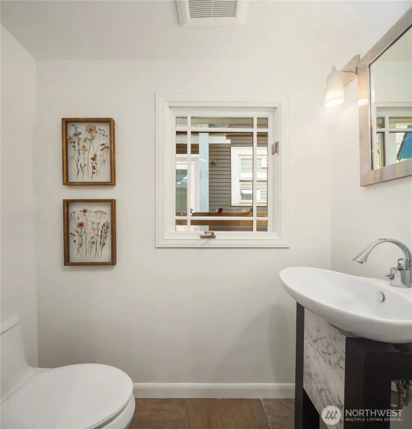 Property photo for 3307 E Pike Street, Seattle photo 19