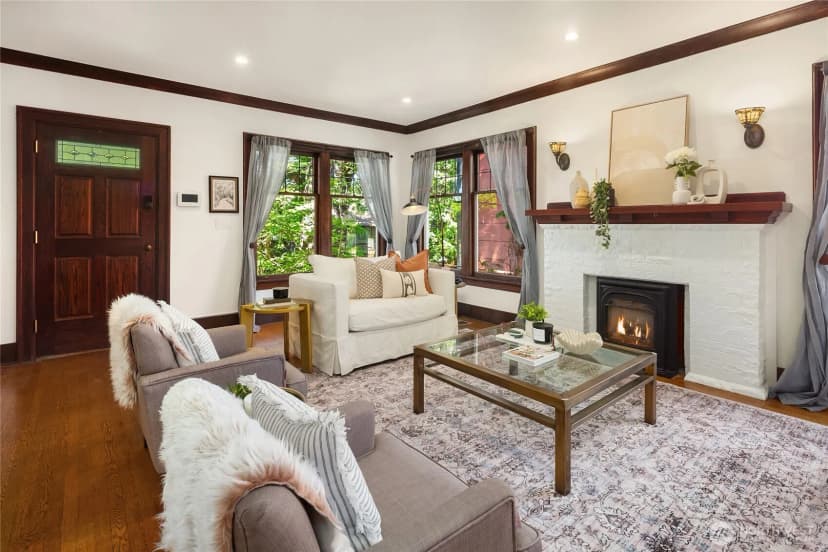 Property photo for 3307 E Pike Street, Seattle photo 11