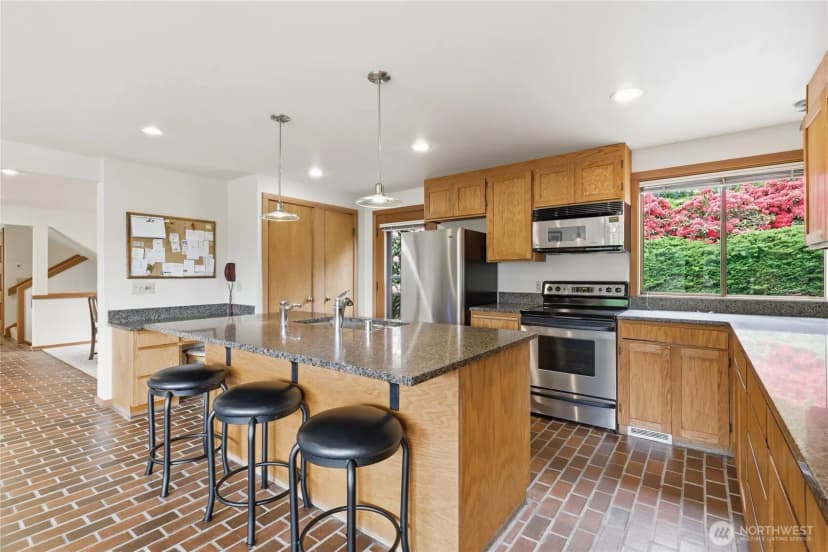 Property photo for 9520 Odin Way, Bothell photo 10