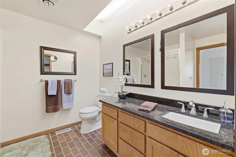 Property photo for 9520 Odin Way, Bothell photo 17