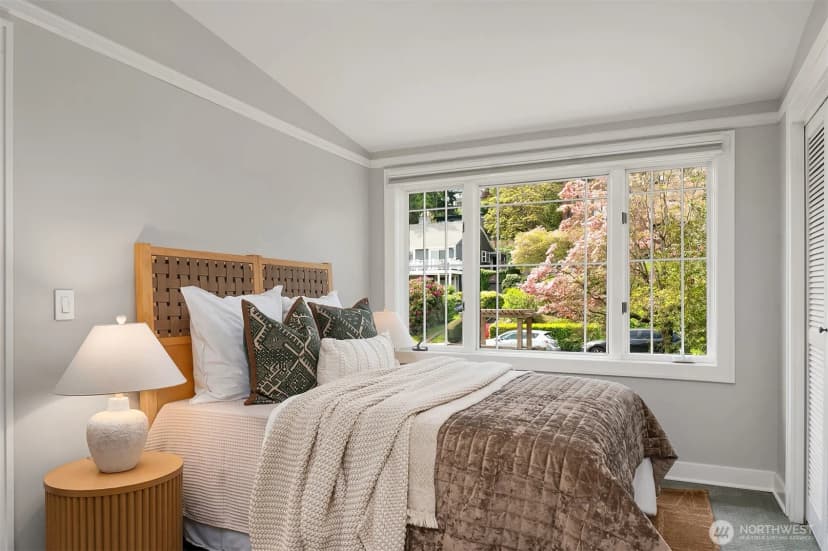 Property photo for 1414 Lake Washington Boulevard S, Seattle photo 33