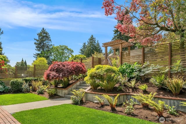 Property photo for 1414 Lake Washington Boulevard S, Seattle photo 3