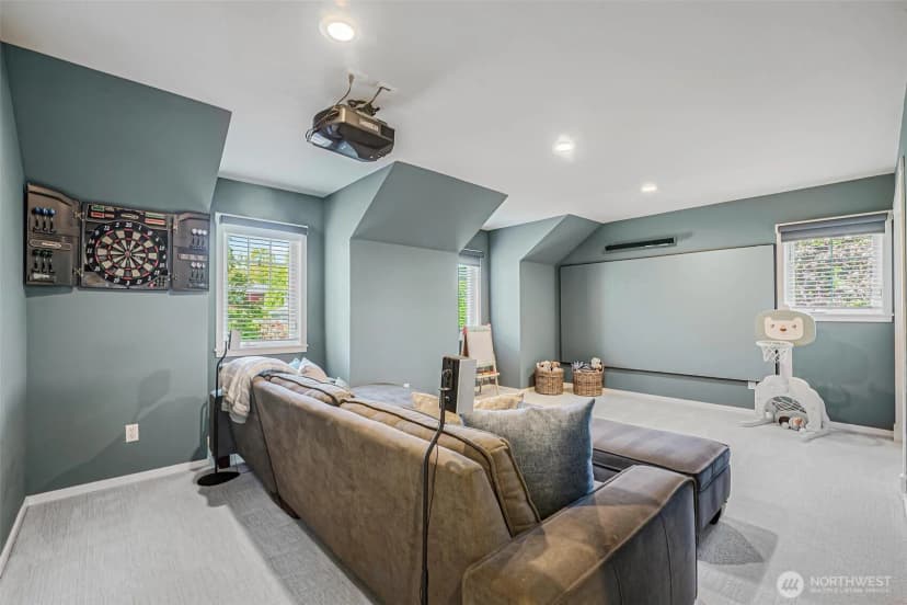 Property photo for 7124 Chanticleer Avenue Se, Snoqualmie photo 16