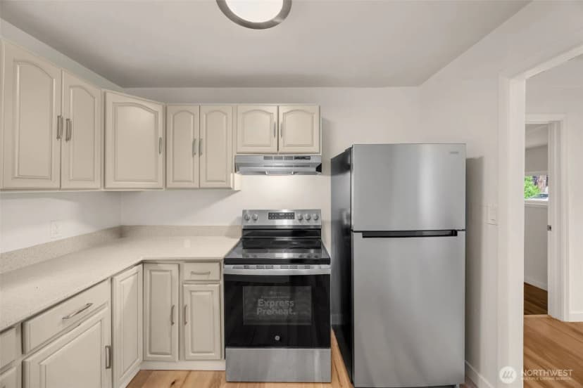 Property photo for 12235 43rd Avenue S, Seattle photo 6