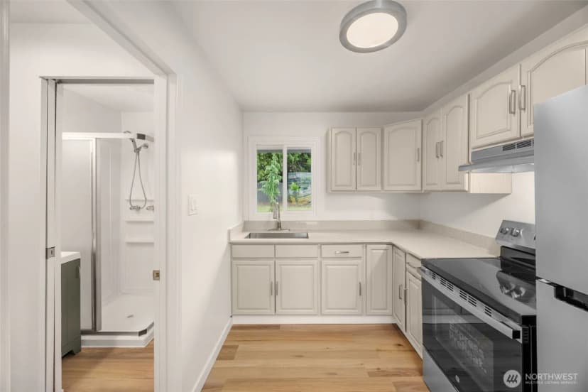 Property photo for 12235 43rd Avenue S, Seattle photo 5