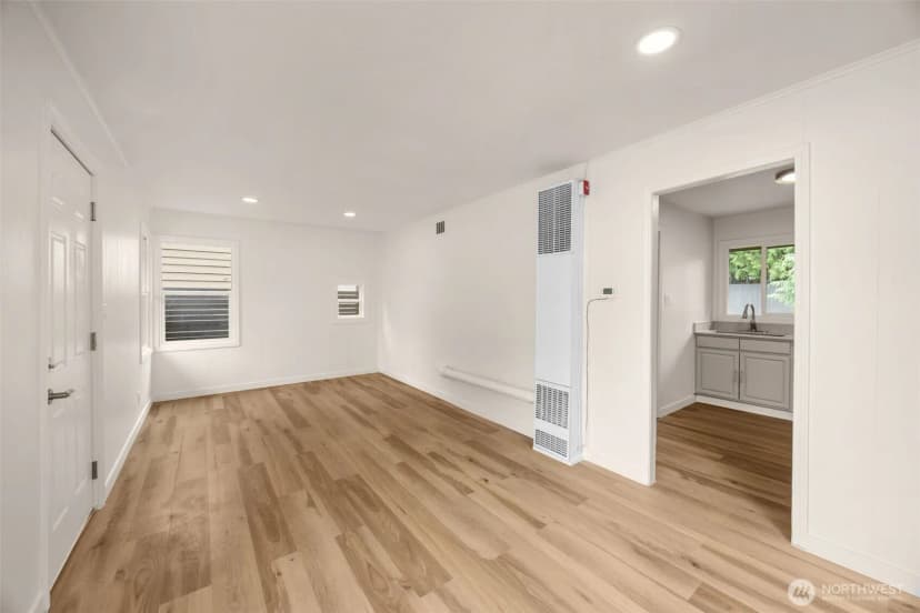 Property photo for 12235 43rd Avenue S, Seattle photo 3