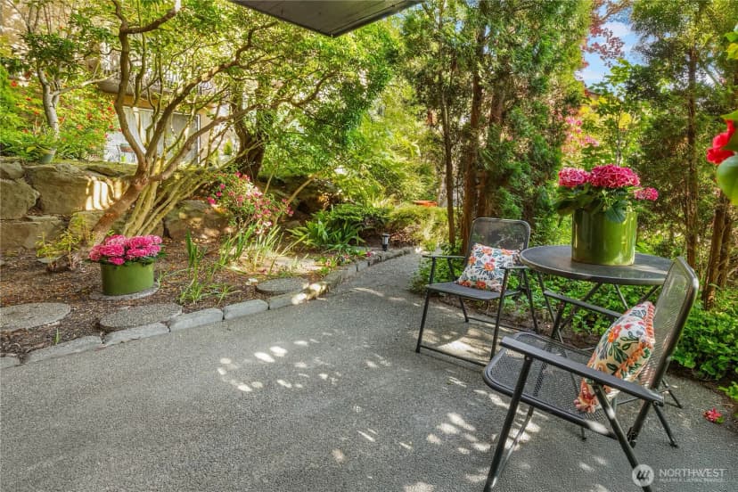 Property photo for 1425 S Puget Drive #i 2, Renton photo 8