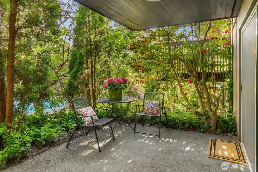 Property photo for 1425 S Puget Drive #i 2, Renton