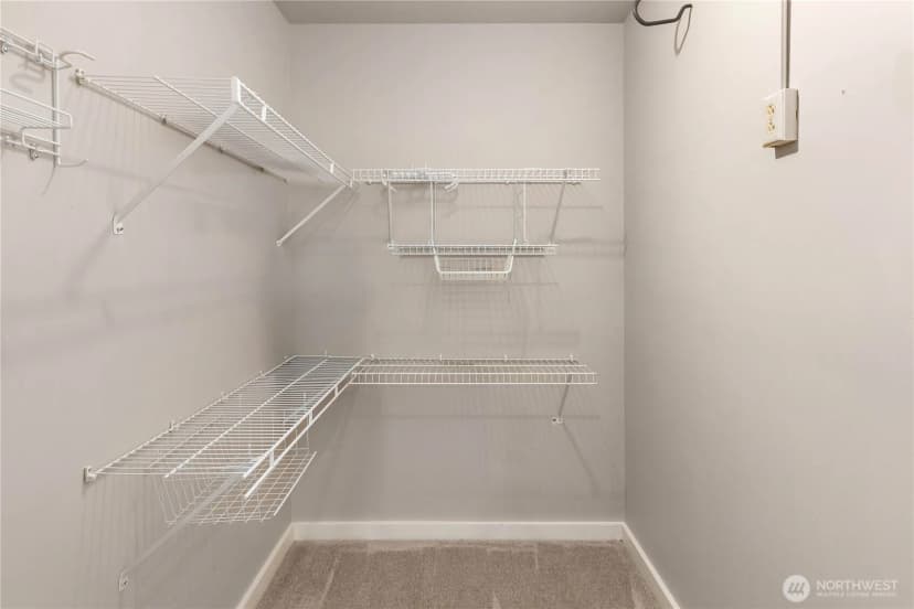Property photo for 1425 S Puget Drive #i 2, Renton photo 17