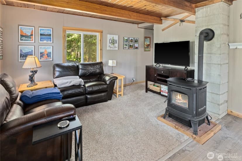 Property photo for 7 Moonshine Lane, Ronald photo 10