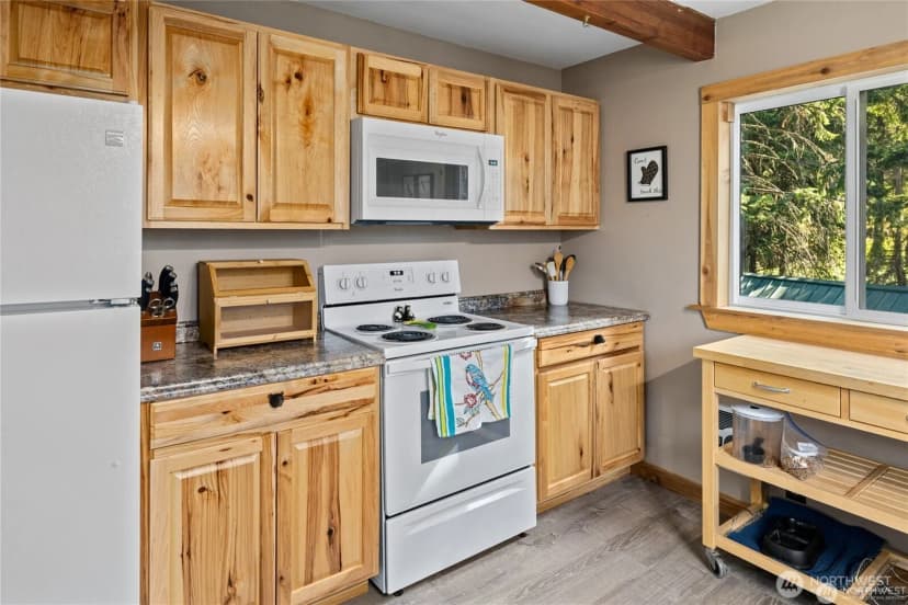 Property photo for 7 Moonshine Lane, Ronald photo 16
