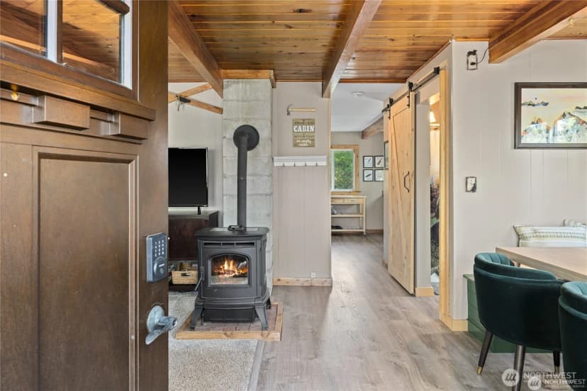 Property photo for 7 Moonshine Lane, Ronald photo 9