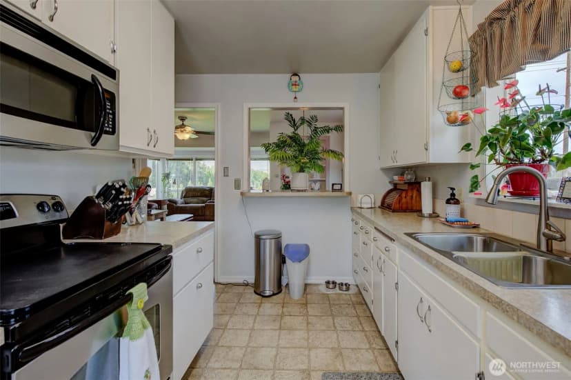 Property photo for 2901 Sunset Highway, East Wenatchee photo 2