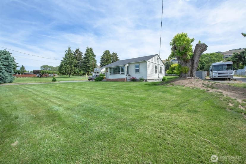 Property photo for 2901 Sunset Highway, East Wenatchee photo 26