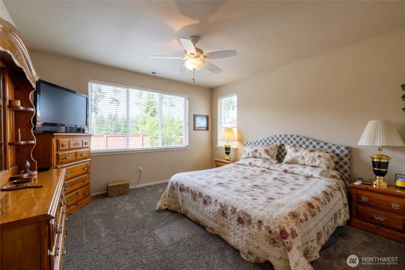 Property photo for 8304 Vashon Drive Ne, Lacey photo 9