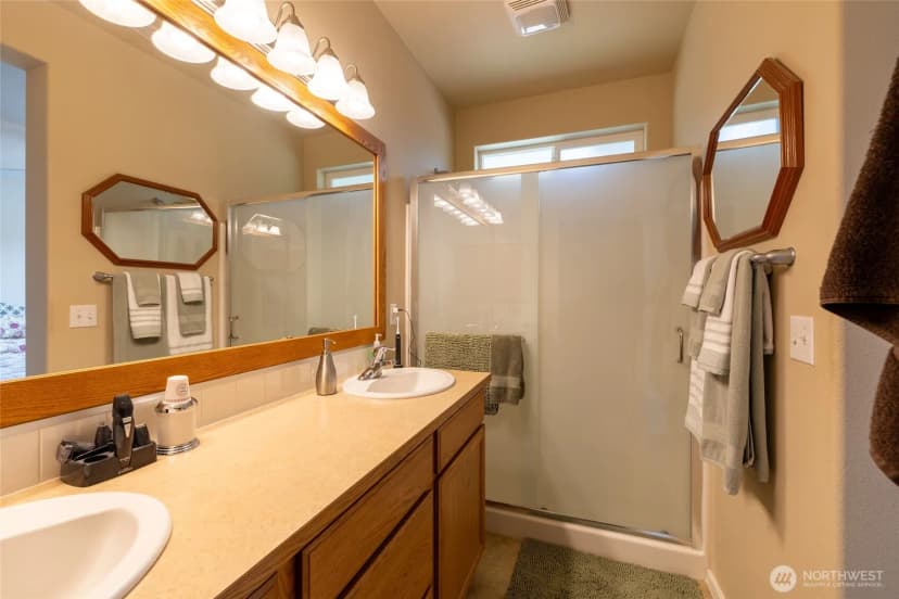 Property photo for 8304 Vashon Drive Ne, Lacey photo 12