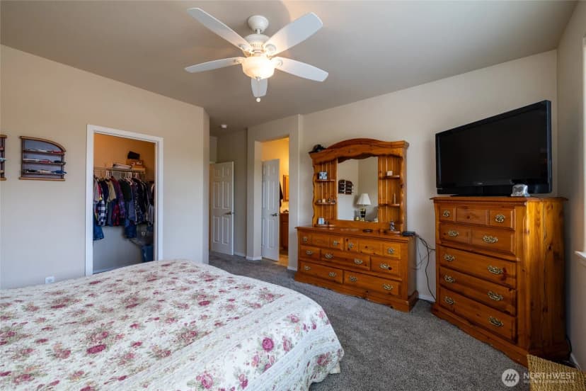 Property photo for 8304 Vashon Drive Ne, Lacey photo 10