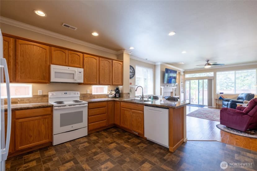 Property photo for 8304 Vashon Drive Ne, Lacey photo 19
