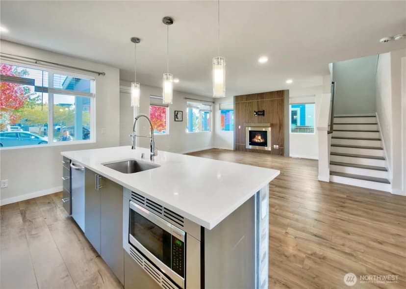 Property photo for 9849 6th Place Se, Seattle photo 16