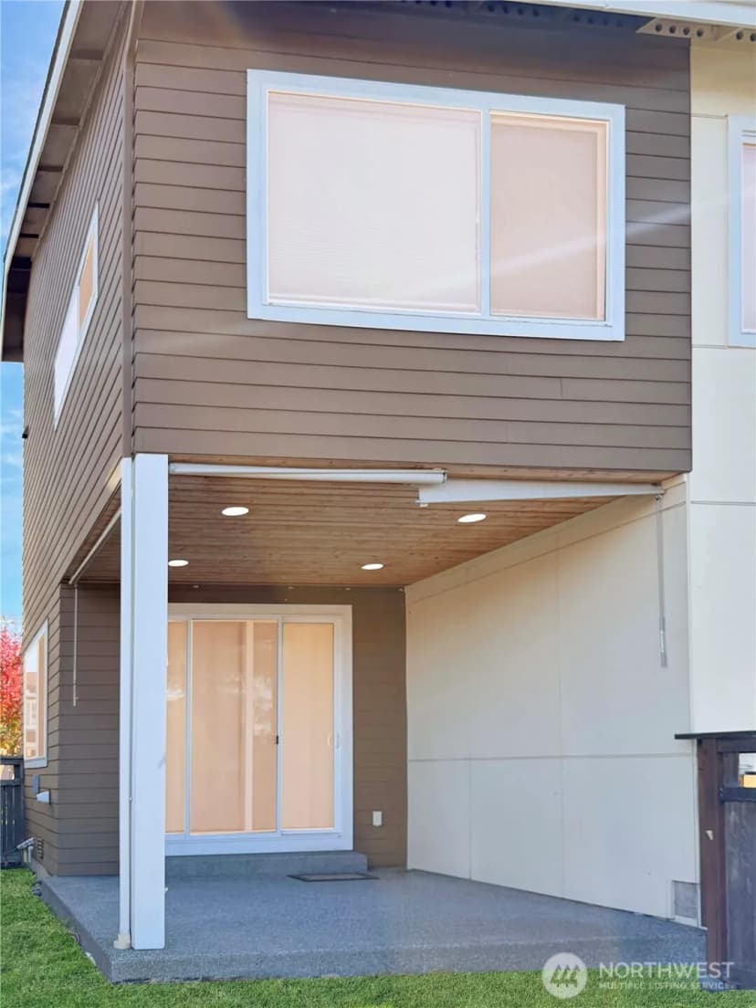 Property photo for 9849 6th Place Se, Seattle photo 15