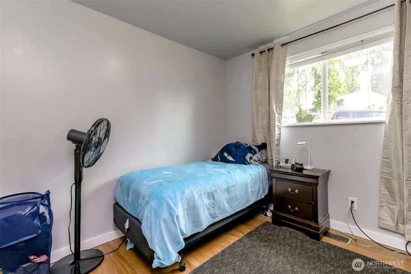 Property photo for 30411 12th Place Sw, Federal Way photo 14