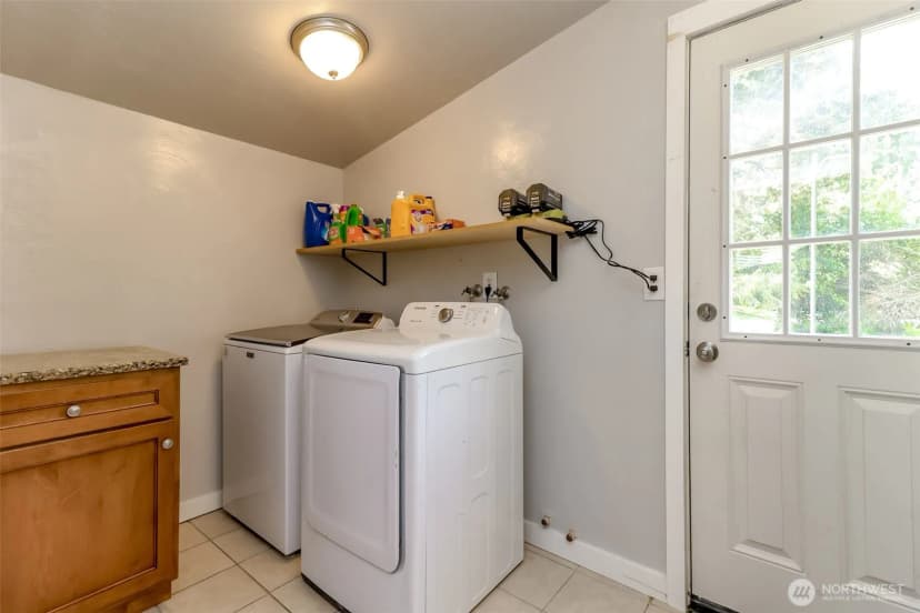 Property photo for 30411 12th Place Sw, Federal Way photo 12