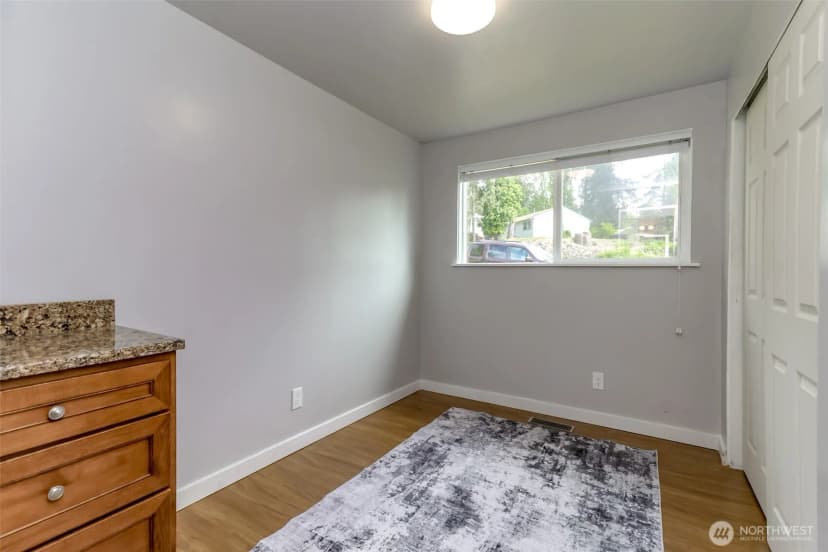 Property photo for 30411 12th Place Sw, Federal Way photo 13