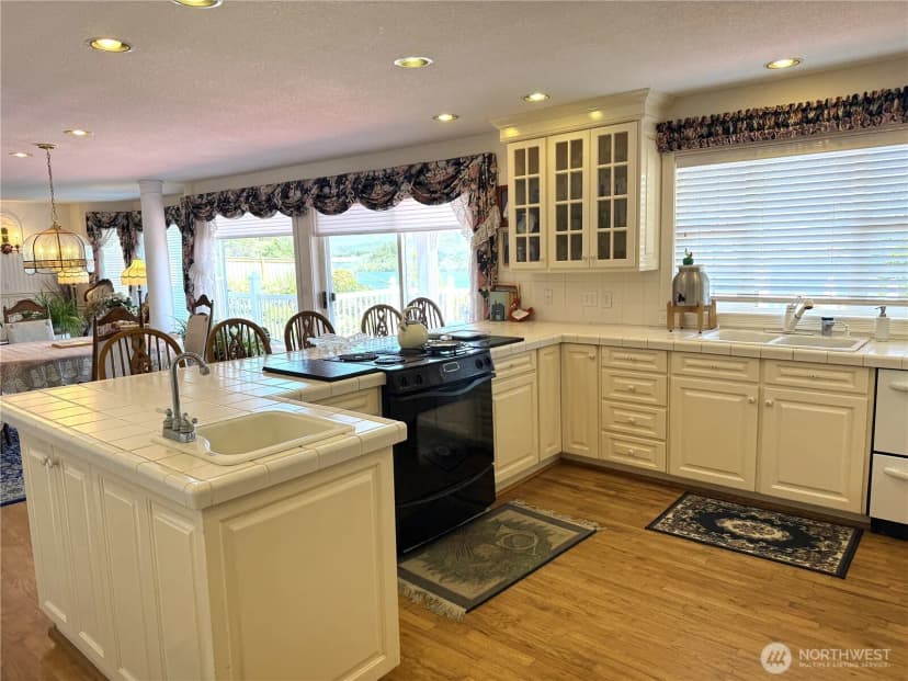 Property photo for 34100 G Street, Ocean Park photo 15