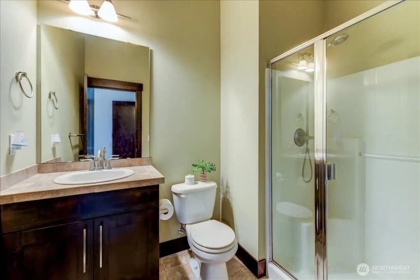 Property photo for 4020 Ne 3rd Place #b, Renton photo 36