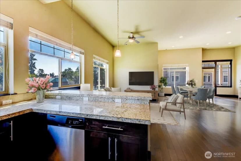 Property photo for 4020 Ne 3rd Place #b, Renton photo 22
