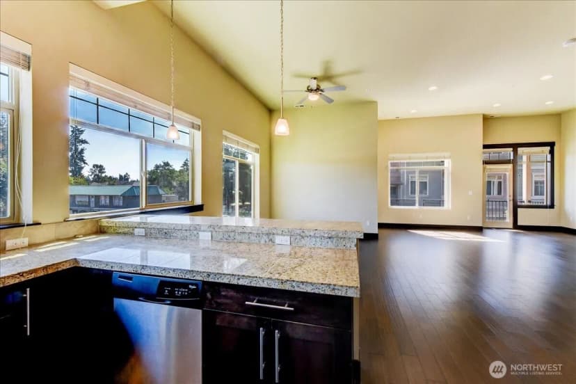 Property photo for 4020 Ne 3rd Place #b, Renton photo 23
