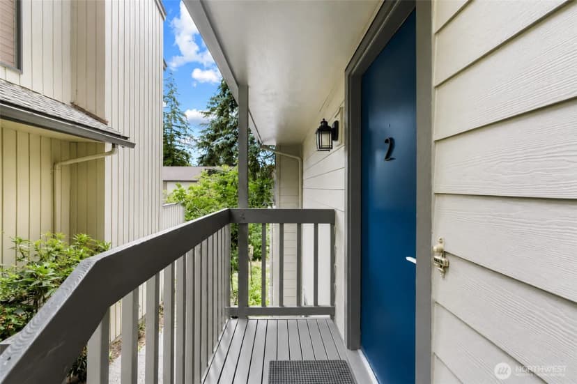 Property photo for 10840 Ne 35th Place #2, Bellevue photo 2