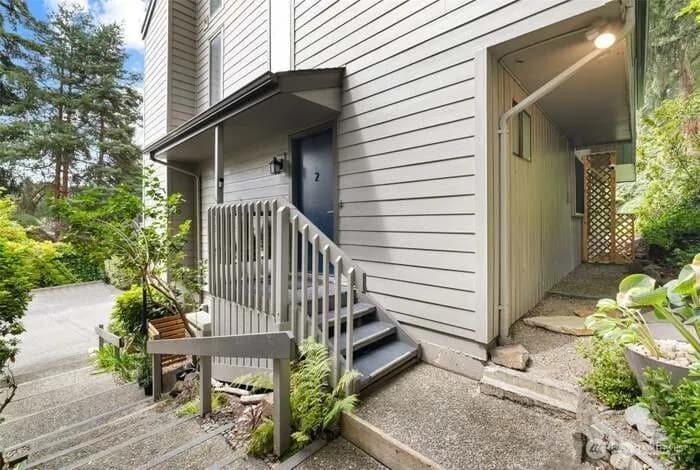 Property photo for 10840 Ne 35th Place #2, Bellevue photo 22