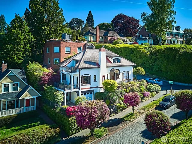 Property photo for 700 W Prospect Street, Seattle photo 3