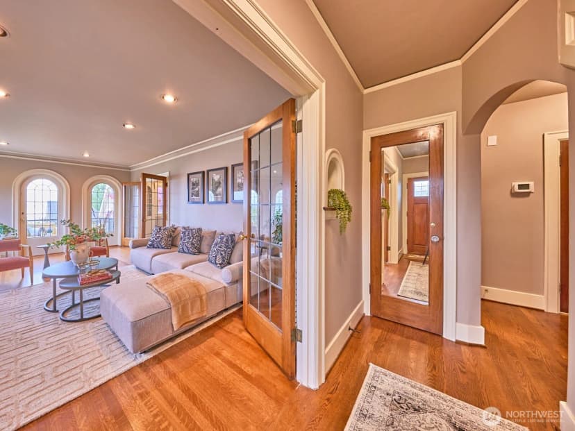 Property photo for 700 W Prospect Street, Seattle photo 5