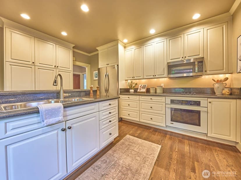 Property photo for 700 W Prospect Street, Seattle photo 13