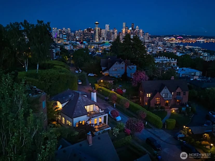 Property photo for 700 W Prospect Street, Seattle