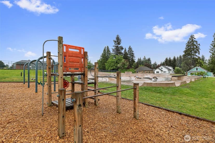 Property photo for 32417 2nd Avenue, Black Diamond photo 19