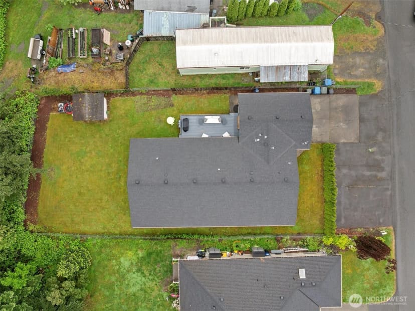 Property photo for 32417 2nd Avenue, Black Diamond photo 18