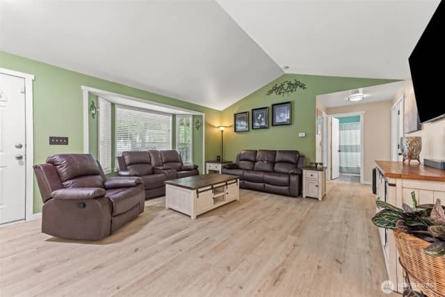 Property photo for 18107 E Clear Lake Boulevard Se, Yelm photo 5