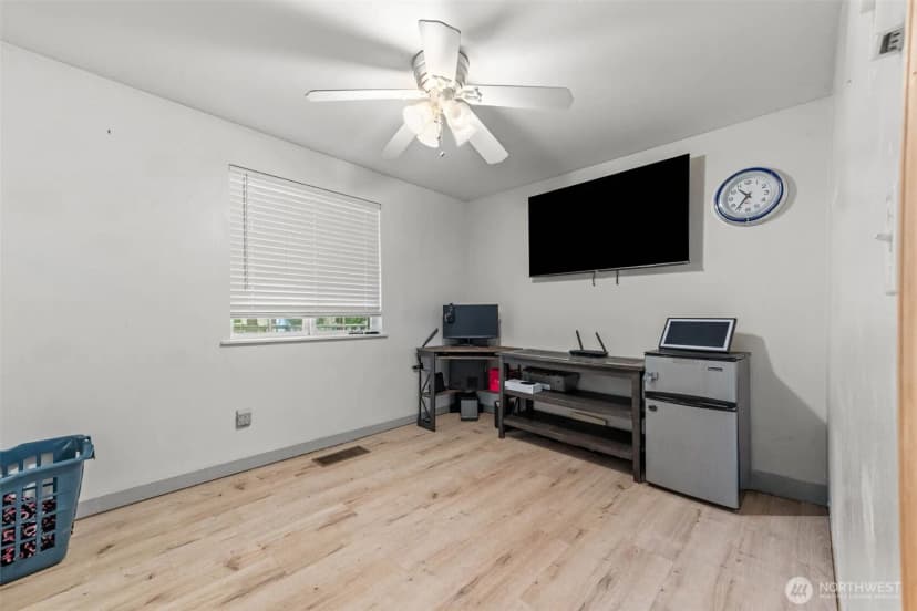 Property photo for 18107 E Clear Lake Boulevard Se, Yelm photo 14