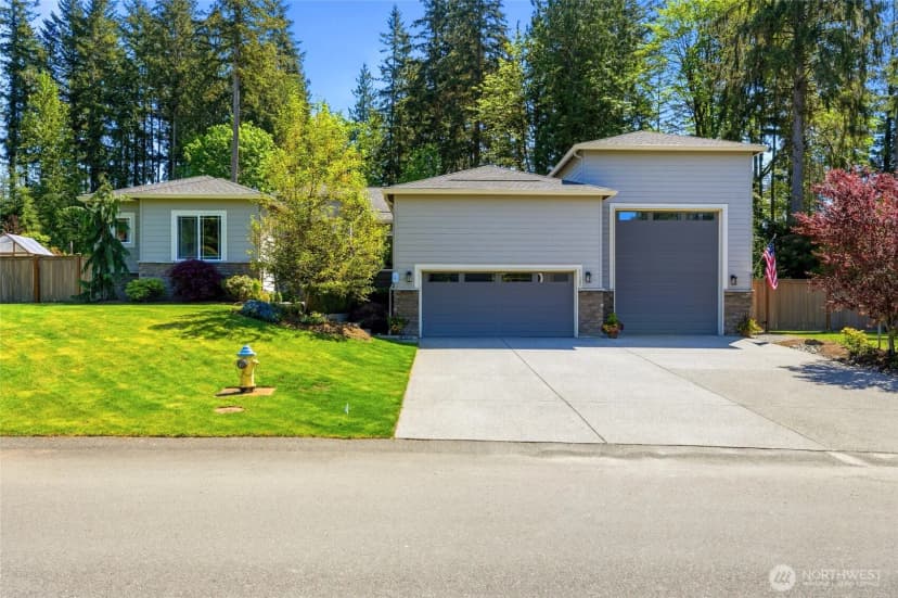 Property photo for 11307 143rd Drive Ne, Lake Stevens photo 3
