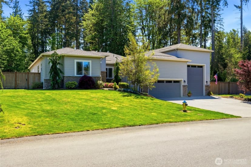 Property photo for 11307 143rd Drive Ne, Lake Stevens photo 2